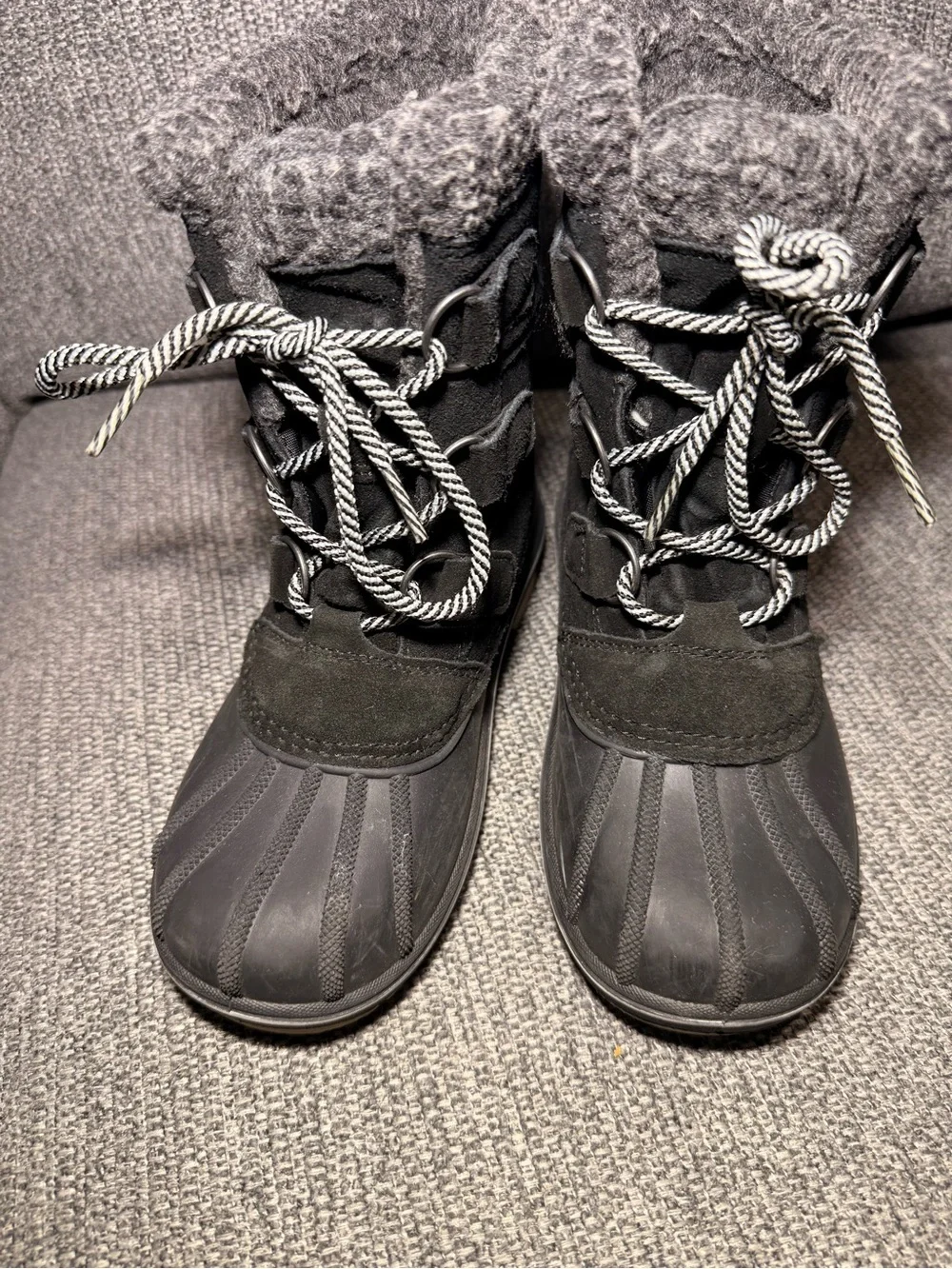 Cat & Jack Kids'  Snow Winter Boots black size 2- NEW